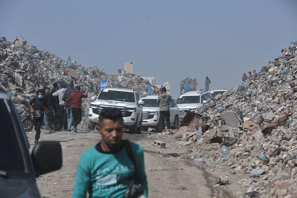 زيارة ألكسندر دي كرو مدير برنامج الأمم المتحدة الإنمائي لمشاريع ينفذها البرنامج في قطاع غزة لإزالة النفايات وإعادة تدوير الركام